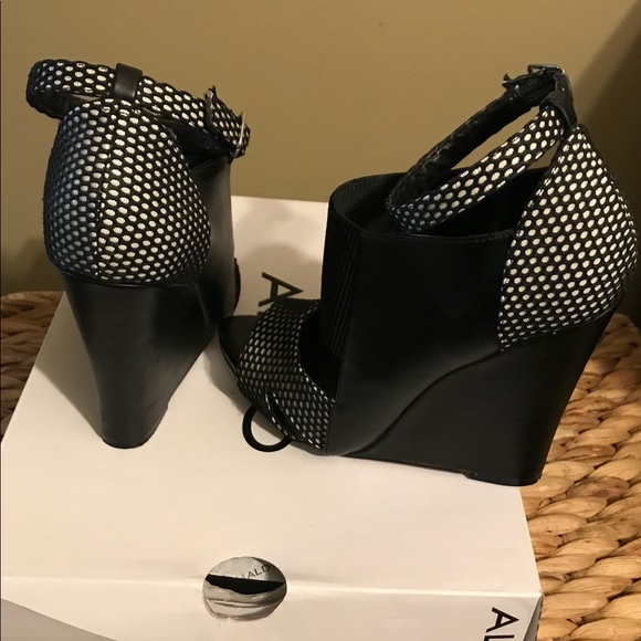 Aldo Leri wedges - Picture 2 of 3